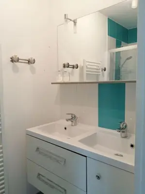 Salle de bains dans l'établissement Au Bon ENdrOIT