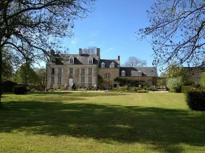 Jardin de l'établissement Manoir Charme Baie Mont St Michel