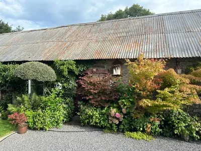 Jardin de l'établissement Chez Stéphanie et Sylvain