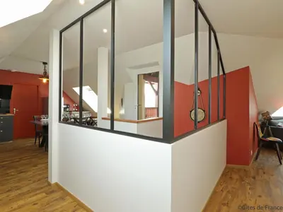 Cuisine ou kitchenette dans l'établissement Maison confortable avec jardin fleuri et spa, proche de la Suisse Normande - FR-1-497-188