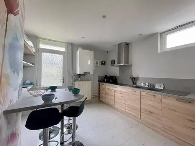 Cuisine ou kitchenette dans l'établissement Chez Gab n' Ju by Melrose