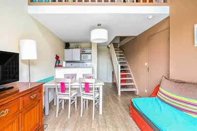 Cuisine ou kitchenette dans l'établissement Résidence Port Guillaume - maeva Home - Appartement 2 pièces 6 pers Sélection MAE-7351