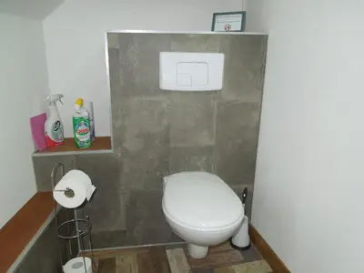 Salle de bains dans l'établissement Chez Pauline, Gavray. House with secure parking, Wi-Fi & garage.