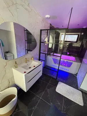 Salle de bains dans l'établissement L’envie d’ailleurs