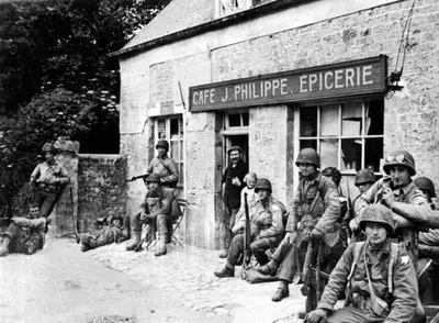 Clients de l'établissement Café de la Liberté