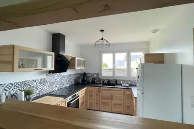 Cuisine ou kitchenette dans l'établissement Maison vue mer Omaha Beach