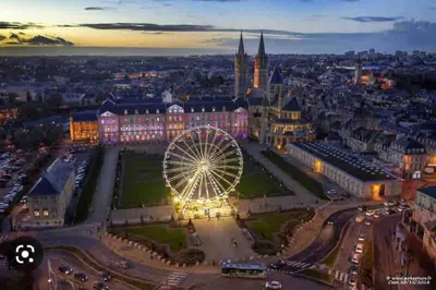 Vue générale sur Caen ou vue de la ville depuis l'appartement