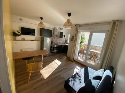 Télévision ou salle de divertissement dans l'établissement A 50 m de la plage, appartement de 35 m2 : Les pieds salés