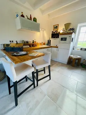 Cuisine ou kitchenette dans l'établissement Ferme les Chapelles Baie des Veys