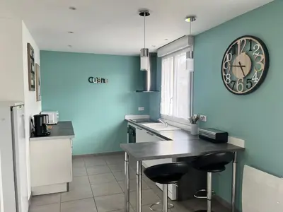 Cuisine ou kitchenette dans l'établissement Maison 4/6 personnes à Bayeux