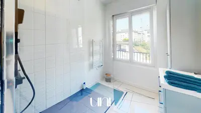 Salle de bains dans l'établissement Appartement cosy d'Auge