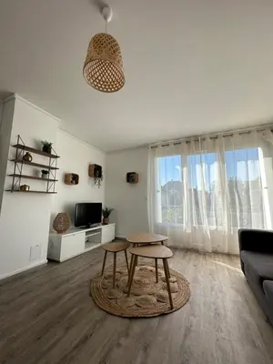 Télévision ou salle de divertissement dans l'établissement Arlette