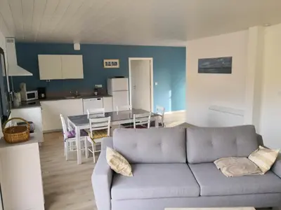 Coin salon dans l'établissement Gîtes des Embruns