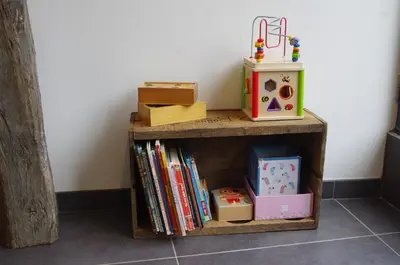 Bibliothèque dans la maison de vacances