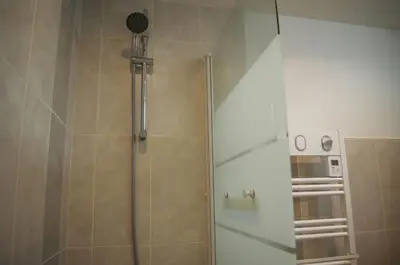 Salle de bains dans l'établissement Superbe Maison en baie du Mont St Michel