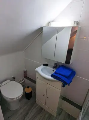 Salle de bains dans l'établissement Studio calme et cosy