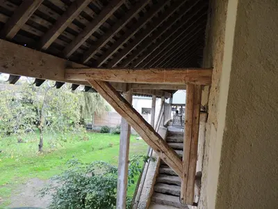 Jardin de l'établissement La Sarriette proche des plages du débarquement