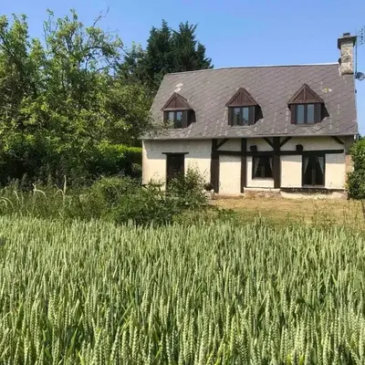 Daisy Cottage with seasonal Swimming Pool