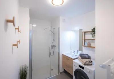 Salle de bains dans l'établissement Cosy, lumineux, proche du centre-ville , Sombrero - SILS