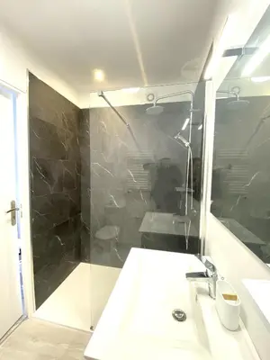 Salle de bains dans l'établissement Appartement BIENVENUE