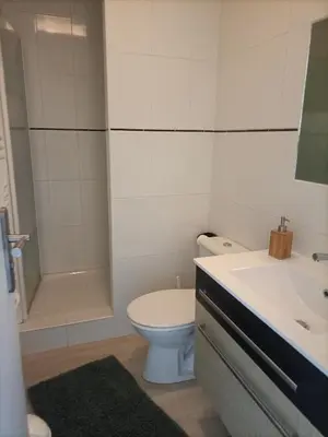 Salle de bains dans l'établissement Relais de Moidrey