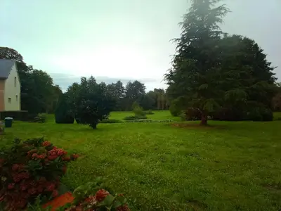 Jardin de l'établissement GITE LE MOULIN en Baie du MONT ST MICHEL