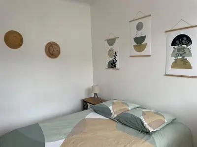 Un ou plusieurs lits dans un hébergement de l'établissement Appartement 3 Chambres lumineux Caen hyper CENTRE