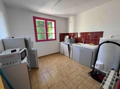 Cuisine ou kitchenette dans l'établissement Gîte la Villemain