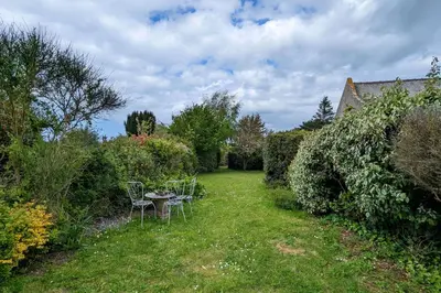 Jardin de l'établissement Rare pearl with garden facing the sea