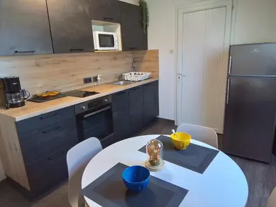 Cuisine ou kitchenette dans l'établissement Le bon plan entre Caen et la mer ** Draps et ménage inclus !**