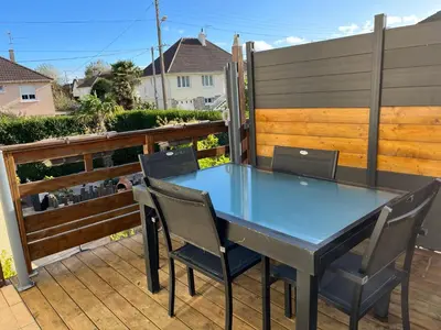 Balcon ou terrasse dans l'établissement Maison à 700m de la plage