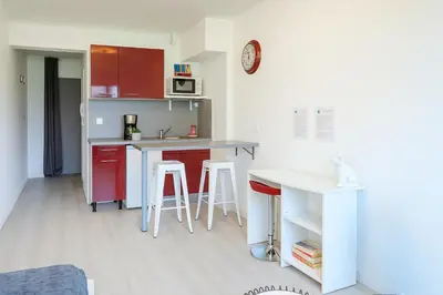 Cuisine ou kitchenette dans l'établissement Studio Cosy & Parking privé proche Centre CAEN