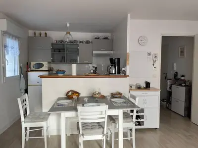 Cuisine ou kitchenette dans l'établissement Appartement le Kingsbridge