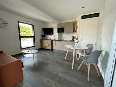 Cuisine ou kitchenette dans l'établissement AU CHARME DES MAREES