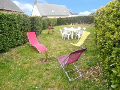 Jardin de l'établissement Maison charmante à Portbail avec jardin et vue mer