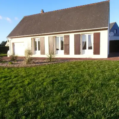 Maison charmante à Portbail avec jardin et vue mer