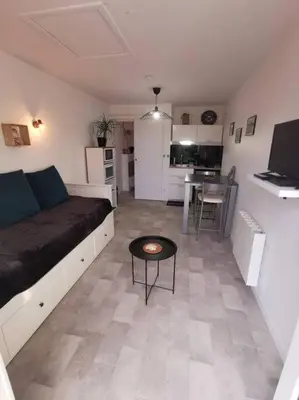 Cuisine ou kitchenette dans l'établissement Ôcalme, Idéal à 2, jardin, plage