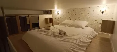 Un ou plusieurs lits dans un hébergement de l'établissement Antares - SILS --- 2 chambres séparées en mezzanine