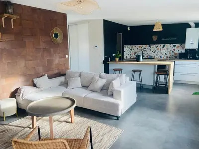 Cuisine ou kitchenette dans l'établissement Appartement centre ville Caen Vaugueux