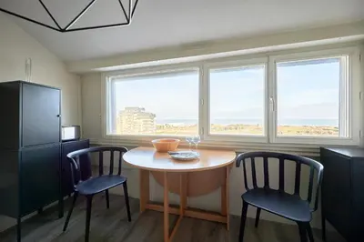 Plan de l'établissement Le Répit - Vue port à 200m de la plage