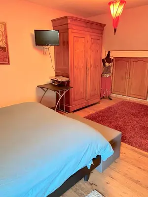 Un ou plusieurs lits dans un hébergement de l'établissement Le Taut 44 - chambre Sword - salle de bains partagée