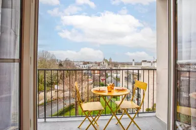 Balcon ou terrasse dans l'établissement Suite année 70 - Jacuzzi et Balcon