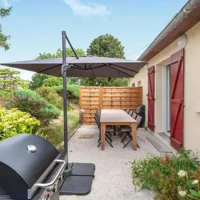 4 Bedroom Stunning Home In Cancale