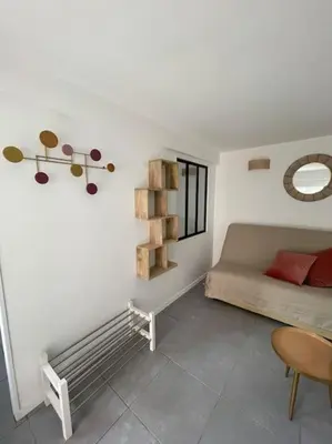 Coin salon dans l'établissement Les Maisons d'Auré: Le studio