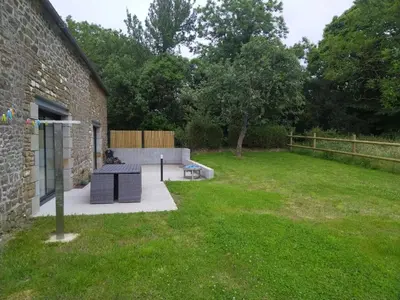 Jardin de l'établissement La fermette paisible proche du Mont Saint-Michel