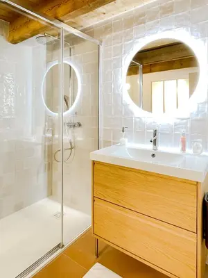 Salle de bains dans l'établissement La Maison de Léon