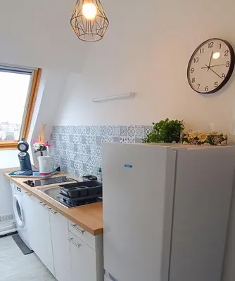 Cuisine ou kitchenette dans l'établissement Studio Tout équipé en Hyper-Centre avec Parking Privé et Gratuit - Vue sur la Ville et Château de Caen