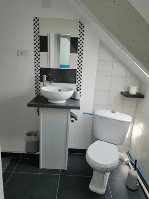 Salle de bains dans l'établissement Studio 5 proche du port
