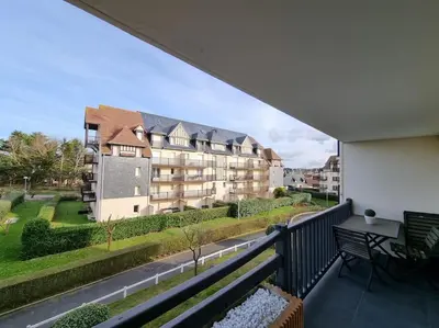 Balcon ou terrasse dans l'établissement Cosy Plage-Accès privé à la Mer