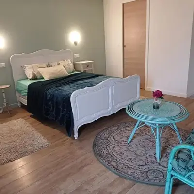 un petit studio moderne et conviviale